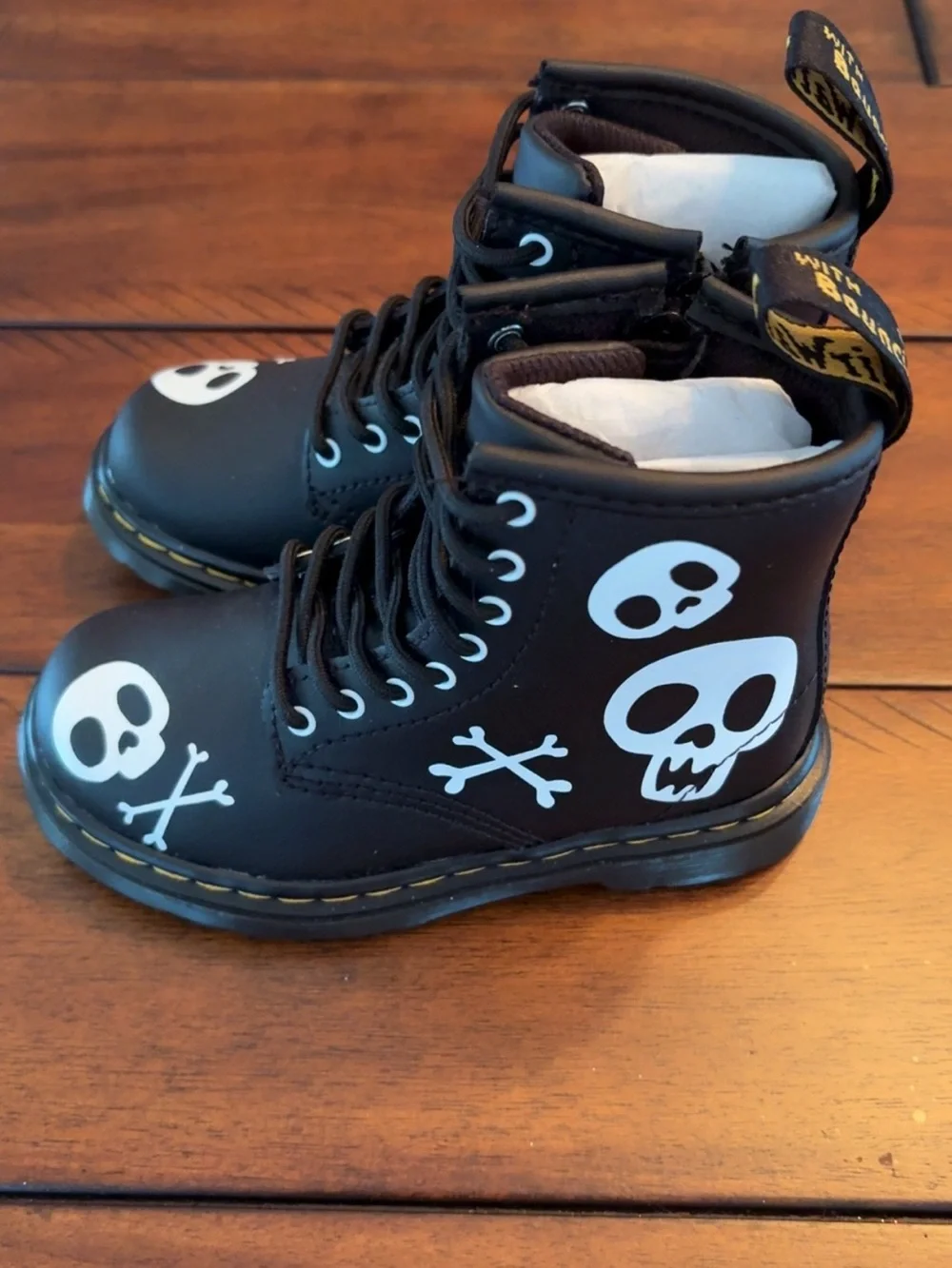 Dr. Martens 1460 Skull & Bones Leather Lace Up Boots- Never Worn